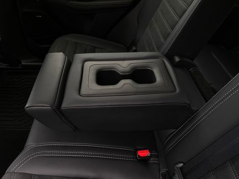 Used 2025 Mitsubishi Outlander SE AWD/4WD image 28