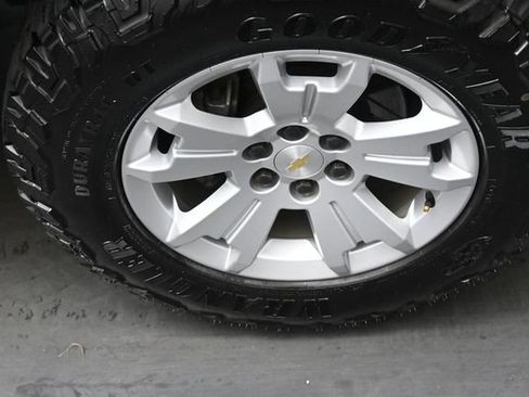 Used 2017 Chevrolet Colorado LT w/ LT Convenience Package RWD image 26
