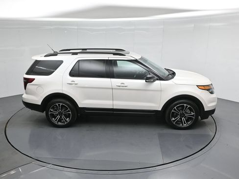Used 2015 Ford Explorer Sport w/ Equipment Group 401A AWD/4WD image 35