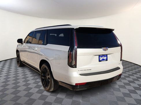 Used 2021 Cadillac Escalade ESV Sport Platinum image 3