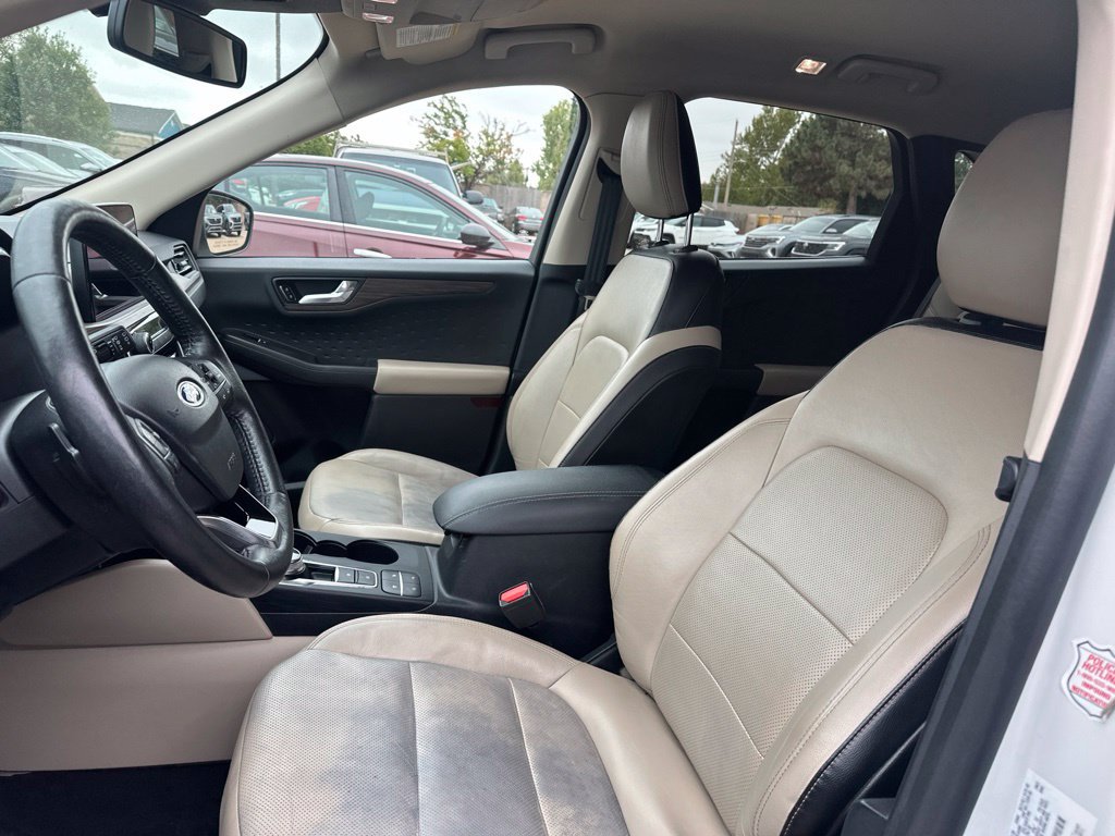 Used 2020 Ford Escape Titanium AWD/4WD image 13