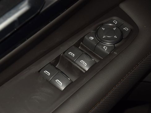 New 2026 Chevrolet Suburban High Country image 50