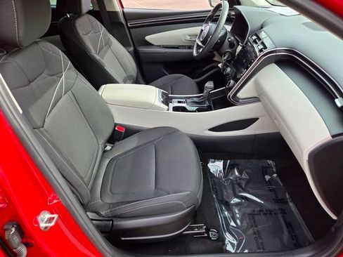 Used 2023 Hyundai Tucson SE image 20