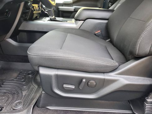 Used 2020 Ford F150 XLT w/ Equipment Group 302A Luxury AWD/4WD image 18