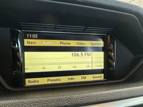 Used 2011 Mercedes-Benz E 550 4MATIC Sedan image 6