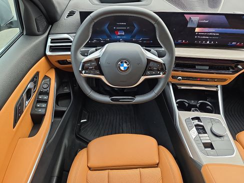 Used 2025 BMW 330i xDrive Sedan w/ Premium Package AWD/4WD image 11