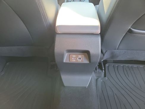 Certified 2025 Subaru Crosstrek 2.5i Limited w/ Crosstrek Mirror Package image 29