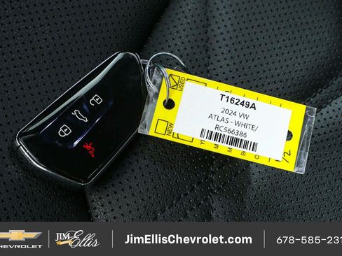 Used 2024 Volkswagen Atlas SE FWD image 38