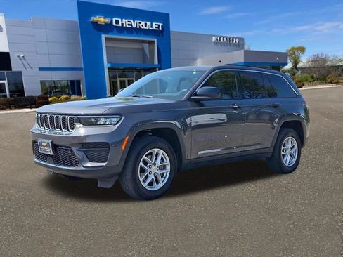 Used 2025 Jeep Grand Cherokee Laredo X w/ Luxury Tech Group I AWD/4WD image 34