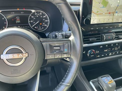 Certified 2024 Nissan Pathfinder SL image 22