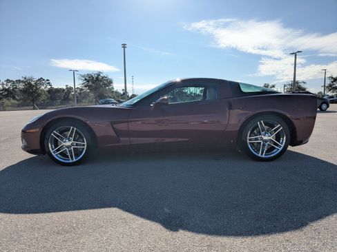 Used 2006 Chevrolet Corvette Coupe w/ Preferred Equipment Group image 35