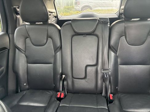 Used 2019 Volvo XC90 T6 Momentum w/ Protection Package Premier image 27