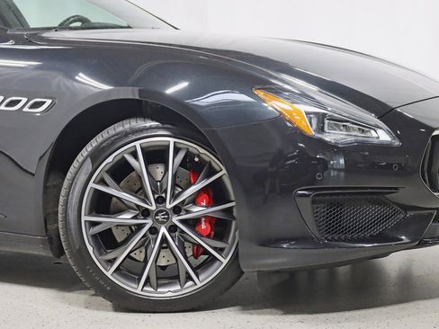 Used 2021 Maserati Quattroporte S Q4 AWD/4WD image 5
