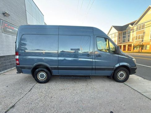 Used 2018 Mercedes-Benz Sprinter 2500 image 8