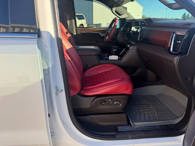 Used 2022 GMC Sierra 1500 Denali w/ Denali Reserve Package AWD/4WD image 13