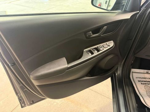 Used 2023 Hyundai Kona SEL AWD/4WD image 20