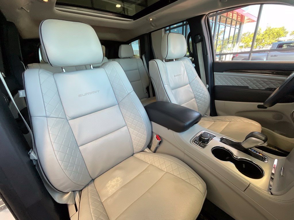 Used 2018 Jeep Grand Cherokee Summit AWD/4WD image 20