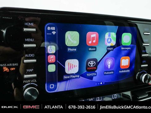 Used 2024 Toyota Sienna XLE FWD image 14