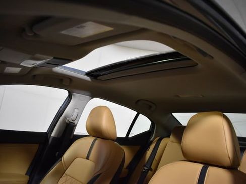 Certified 2024 Nissan Sentra SV w/ SV Premium Package FWD image 40