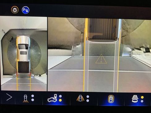 New 2026 Chevrolet Colorado ZR2 w/ Technology Package image 16