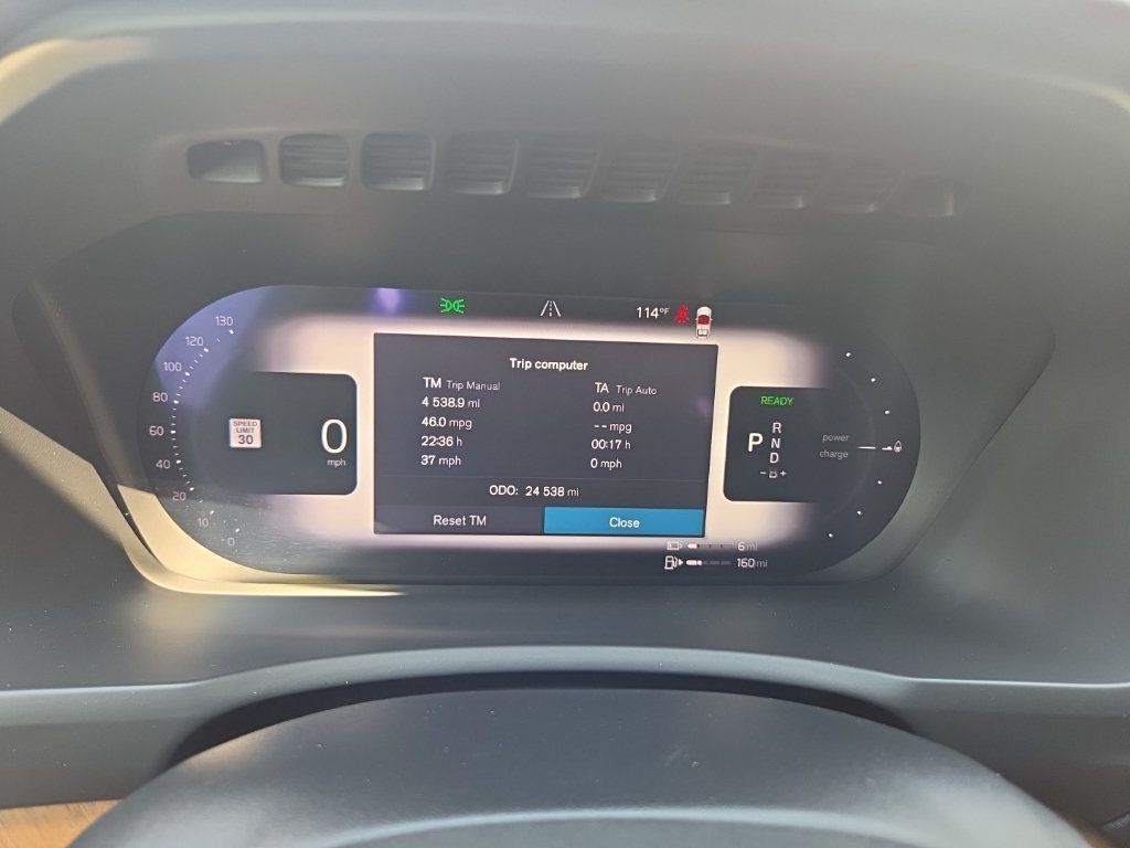 Used 2025 Volvo XC90 T8 Plus AWD/4WD image 17