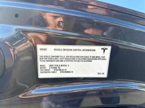 Used 2025 Tesla Model 3 image 13