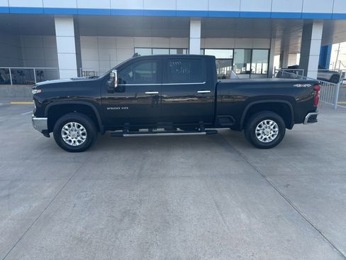Used 2024 Chevrolet Silverado 2500 LTZ w/ LTZ Convenience Package AWD/4WD image 30