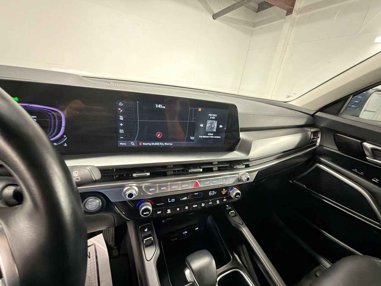 Used 2025 Kia Telluride S FWD image 18