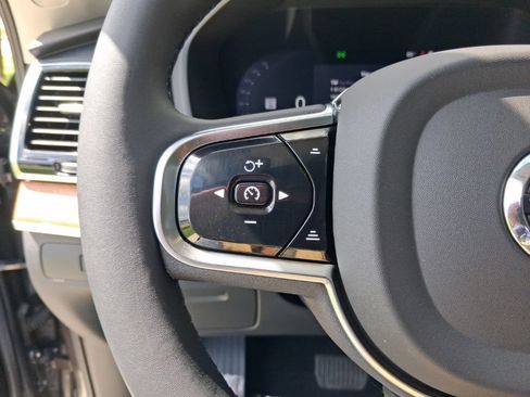 Used 2023 Volvo XC90 B6 Plus AWD/4WD image 19