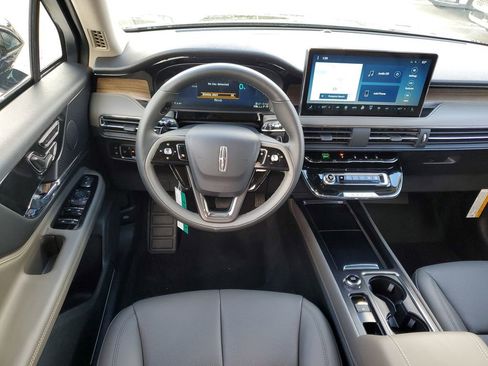 New 2026 Lincoln Corsair Grand Touring AWD/4WD image 16