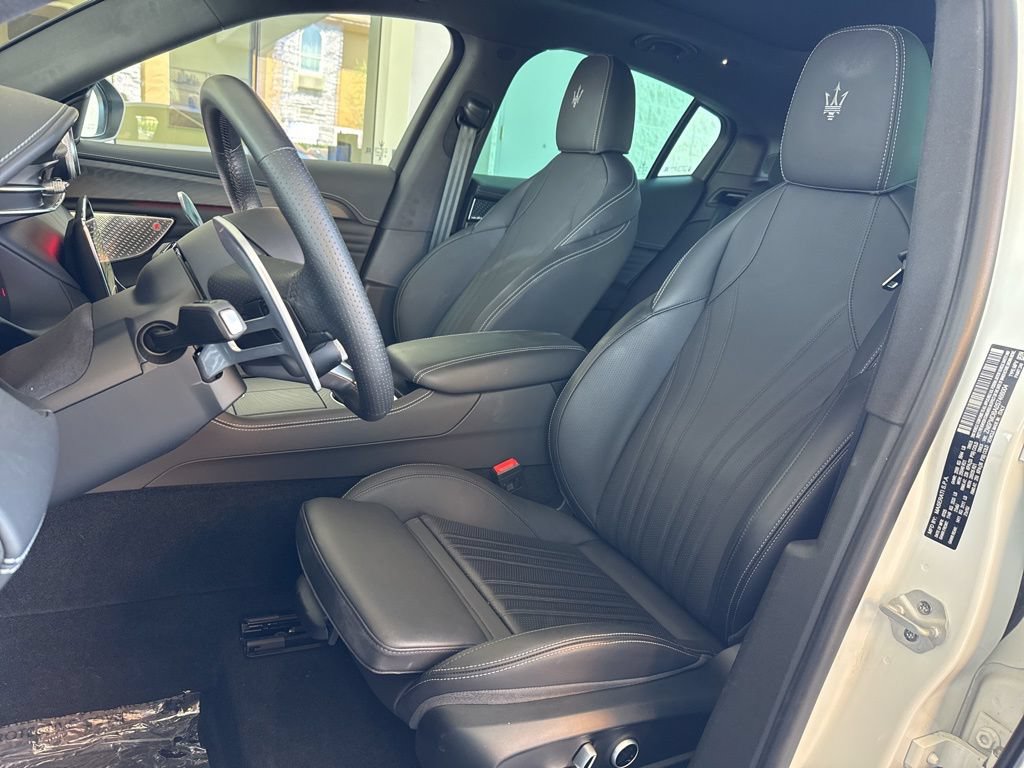 Used 2025 Maserati Grecale Folgore AWD/4WD image 22