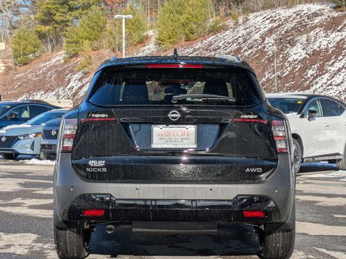 New 2026 Nissan Kicks SV w/ Cold Weather Package image 5