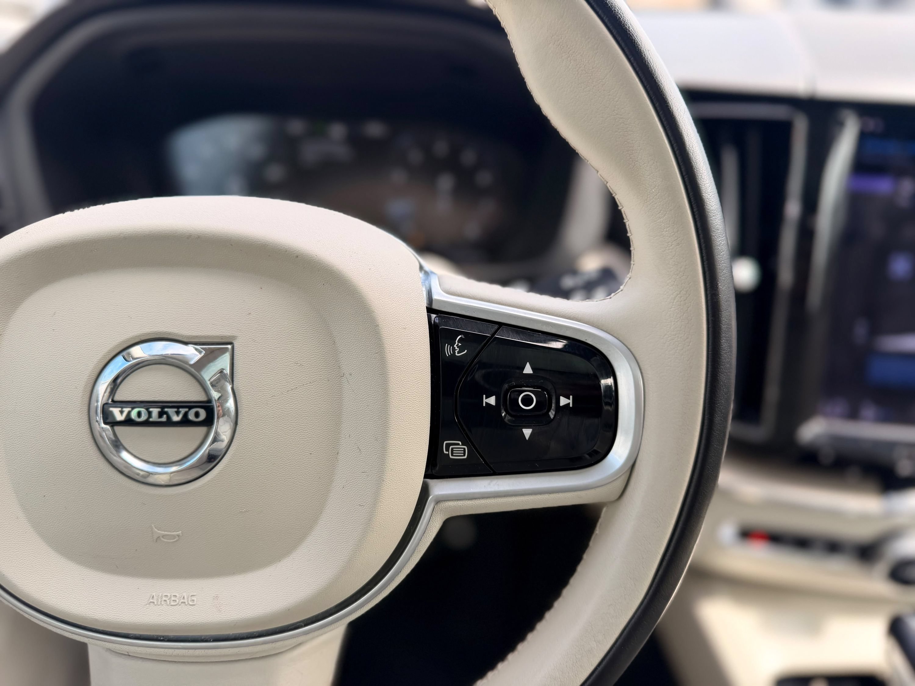 Used 2021 Volvo XC60 T6 Inscription w/ Advanced Package AWD/4WD image 39