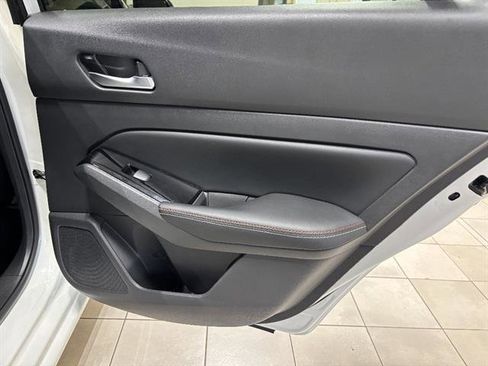 Used 2024 Nissan Altima 2.5 SR w/ SR Premium Package AWD/4WD image 18