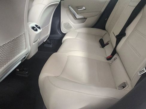 Used 2020 Mercedes-Benz CLA 250 image 14