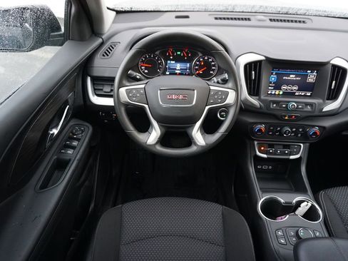 Used 2024 GMC Terrain SLE w/ Driver Convenience Package FWD image 12