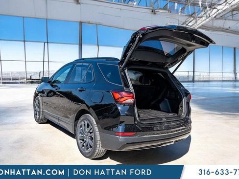 Used 2022 Chevrolet Equinox RS w/ LPO, Floor Liner Package image 28