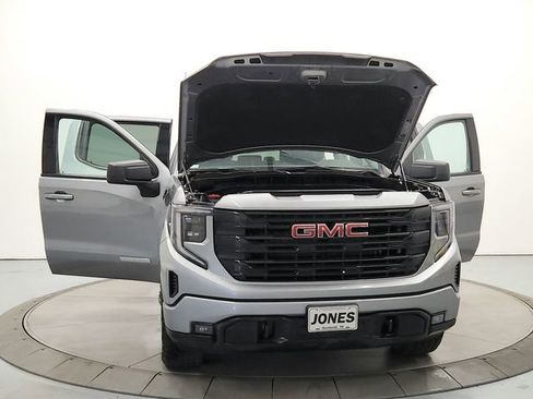 Used 2023 GMC Sierra 1500 Elevation w/ X31 Off-Road Package image 10