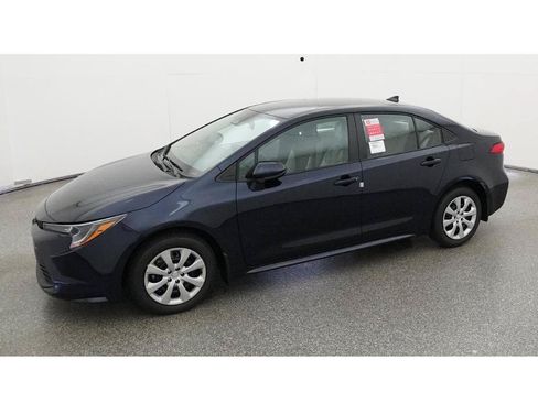 New 2026 Toyota Corolla LE FWD image 2