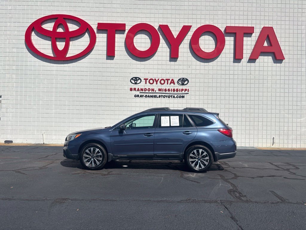 Used 2017 Subaru Outback 3.6R Limited AWD/4WD image 4