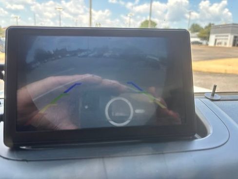 Used 2014 Jeep Wrangler Unlimited Rubicon w/ Connectivity Group AWD/4WD image 12