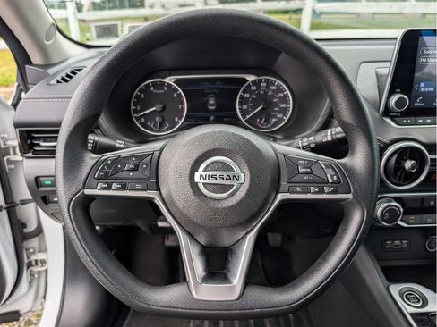Used 2023 Nissan Sentra SV FWD image 20