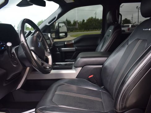 Used 2017 Ford F250 Platinum w/ Platinum Ultimate Package AWD/4WD image 8
