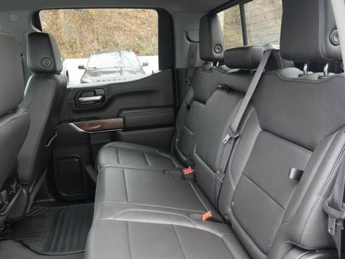 Used 2022 Chevrolet Silverado 1500 RST w/ LPO, Blackout Package image 25