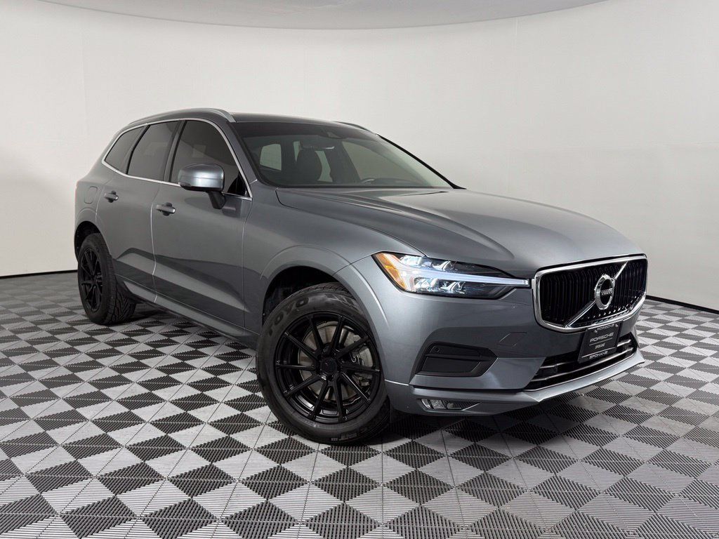 Used 2021 Volvo XC60 T6 Momentum AWD/4WD image 6