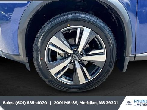 Used 2023 Nissan Rogue SL image 7