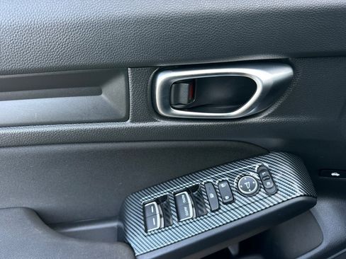 Used 2024 Honda Civic Sport image 11