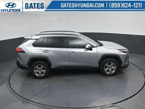 Used 2025 Toyota RAV4 XLE AWD/4WD image 45