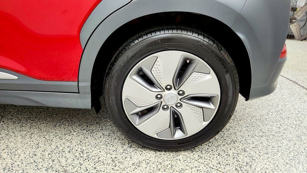 Used 2021 Hyundai Kona Ultimate FWD image 9