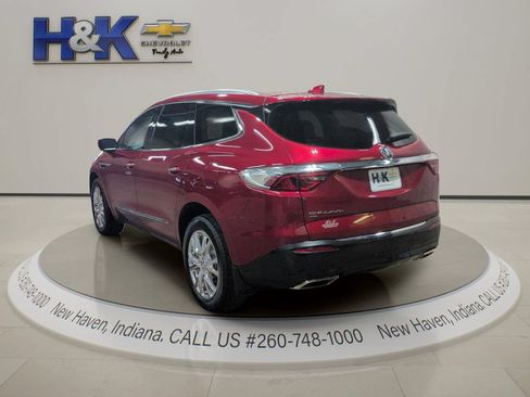 Used 2023 Buick Enclave Essence w/ Experience Buick Package AWD/4WD image 4